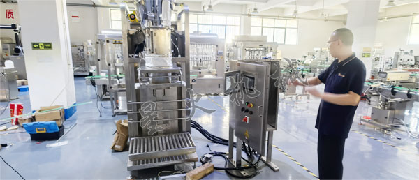 大容量粉體分裝機生產(chǎn)廠家實拍圖